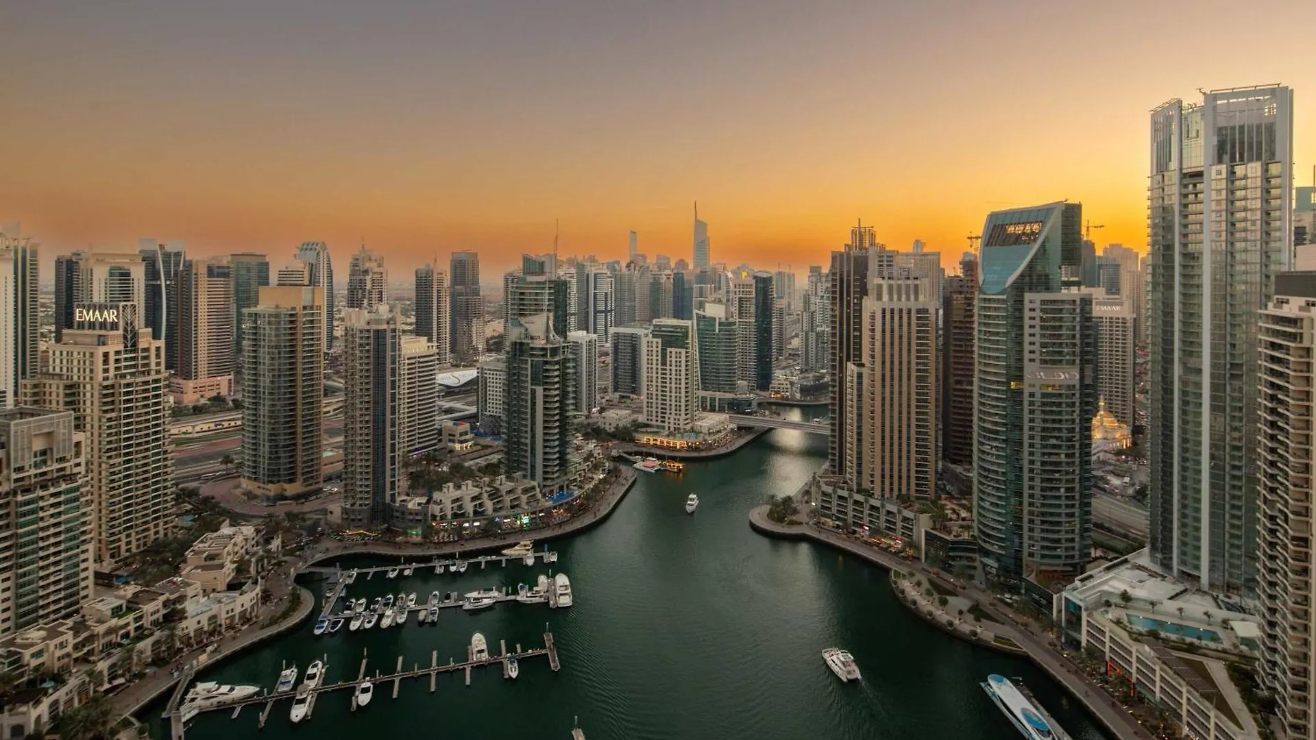 Frank Porter - Marina Gate Dubai Apartment