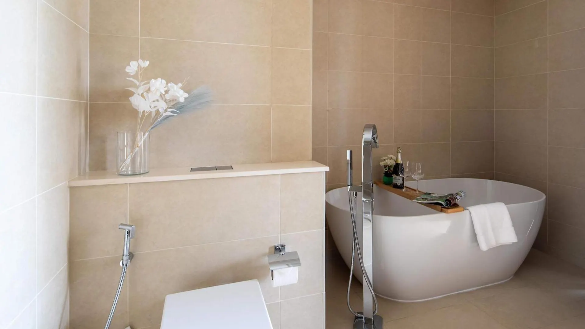 Apartment Frank Porter - Marina Gate Dubai